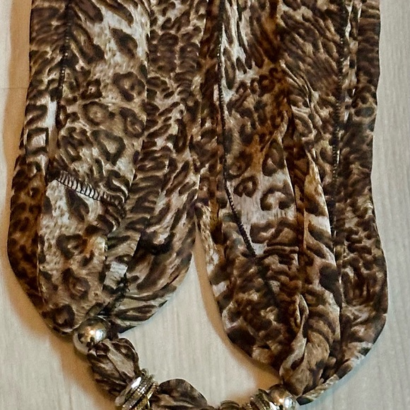 Stylish Leopard Print Fashion Scarf with Statement Beads & Chunky Pearl Accents - Picture 4 of 14